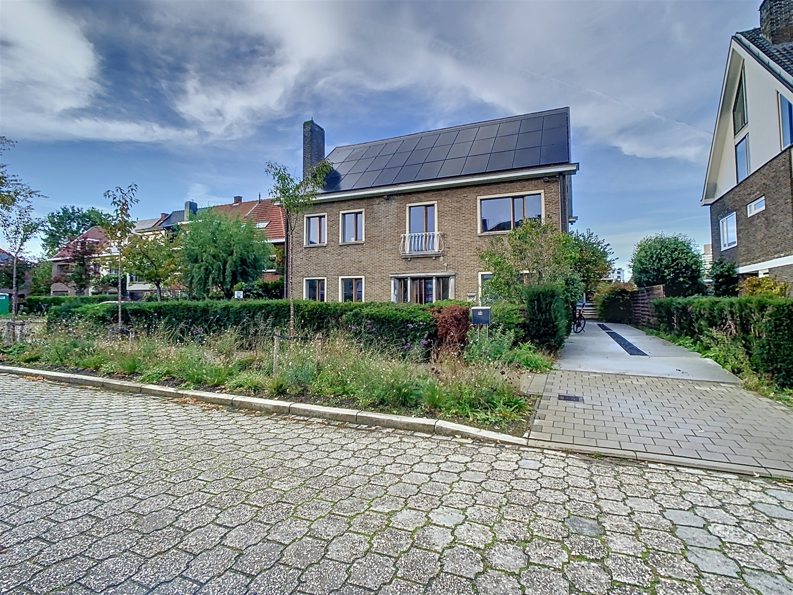 Zeer ruime woning met tuin nabij de Sterre en Gent-Sint-Pieters