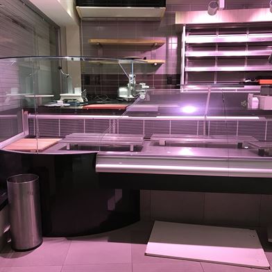 Handelszaak + ruime woonst in centrum Moerbeke-Waas