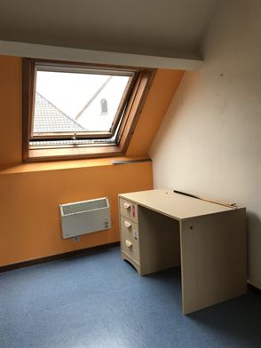 Handelszaak + ruime woonst in centrum Moerbeke-Waas