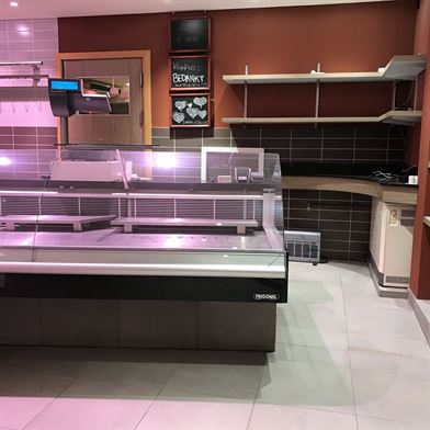 Handelszaak + ruime woonst in centrum Moerbeke-Waas