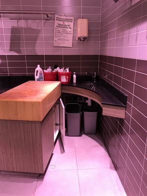 Handelszaak + ruime woonst in centrum Moerbeke-Waas