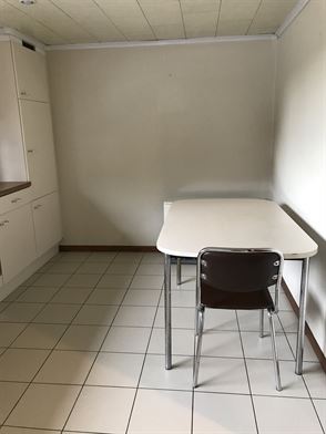 Handelszaak + ruime woonst in centrum Moerbeke-Waas