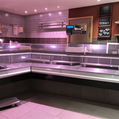 Handelszaak + ruime woonst in centrum Moerbeke-Waas