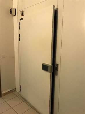 Handelszaak + ruime woonst in centrum Moerbeke-Waas