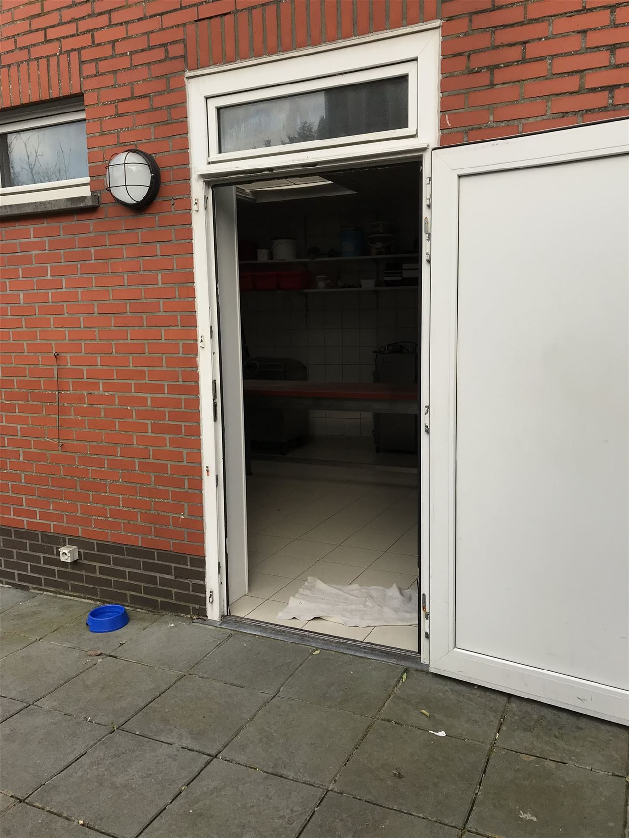 Ruime woonst met handelszaak