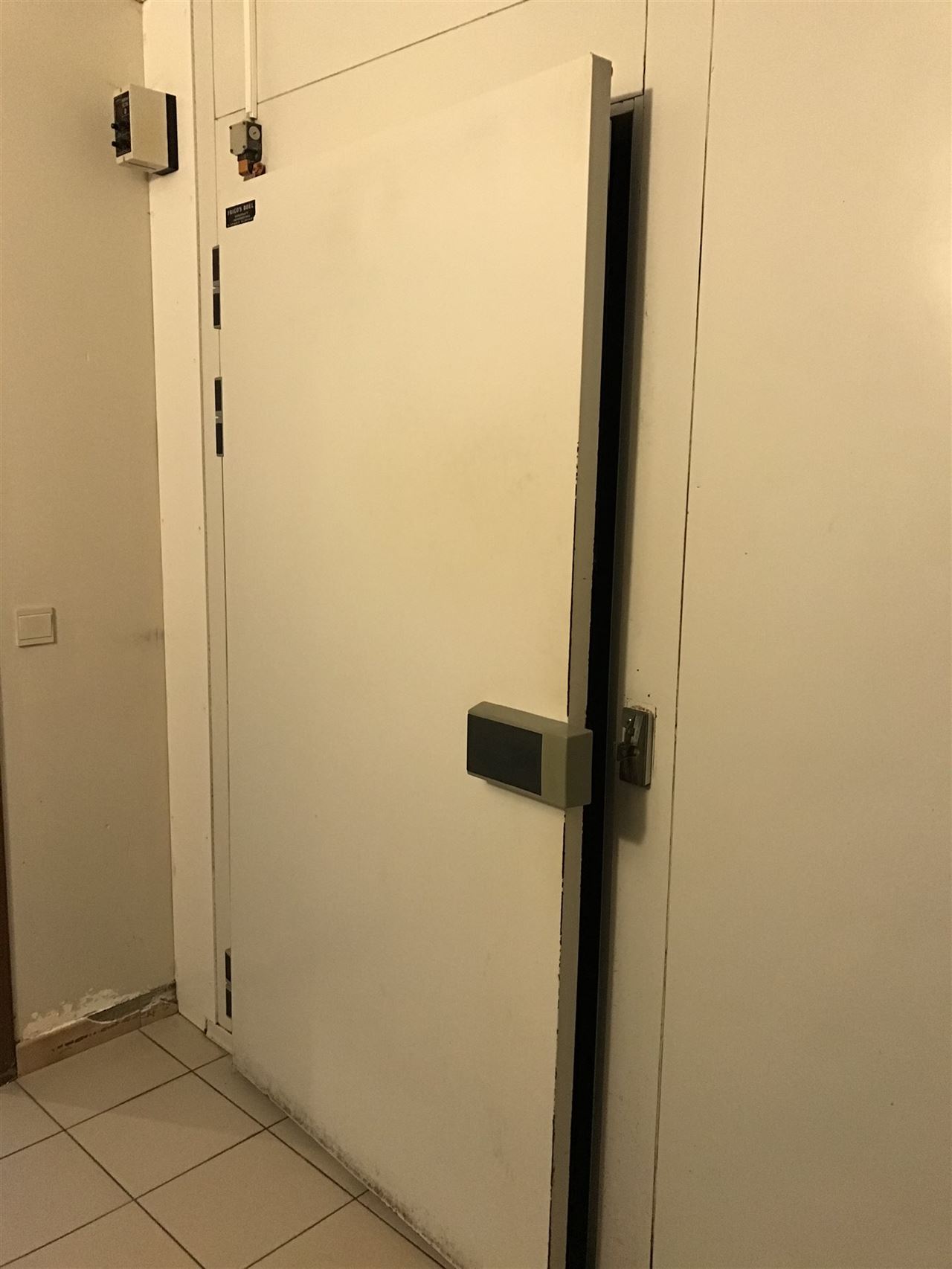 Ruime woonst met handelszaak