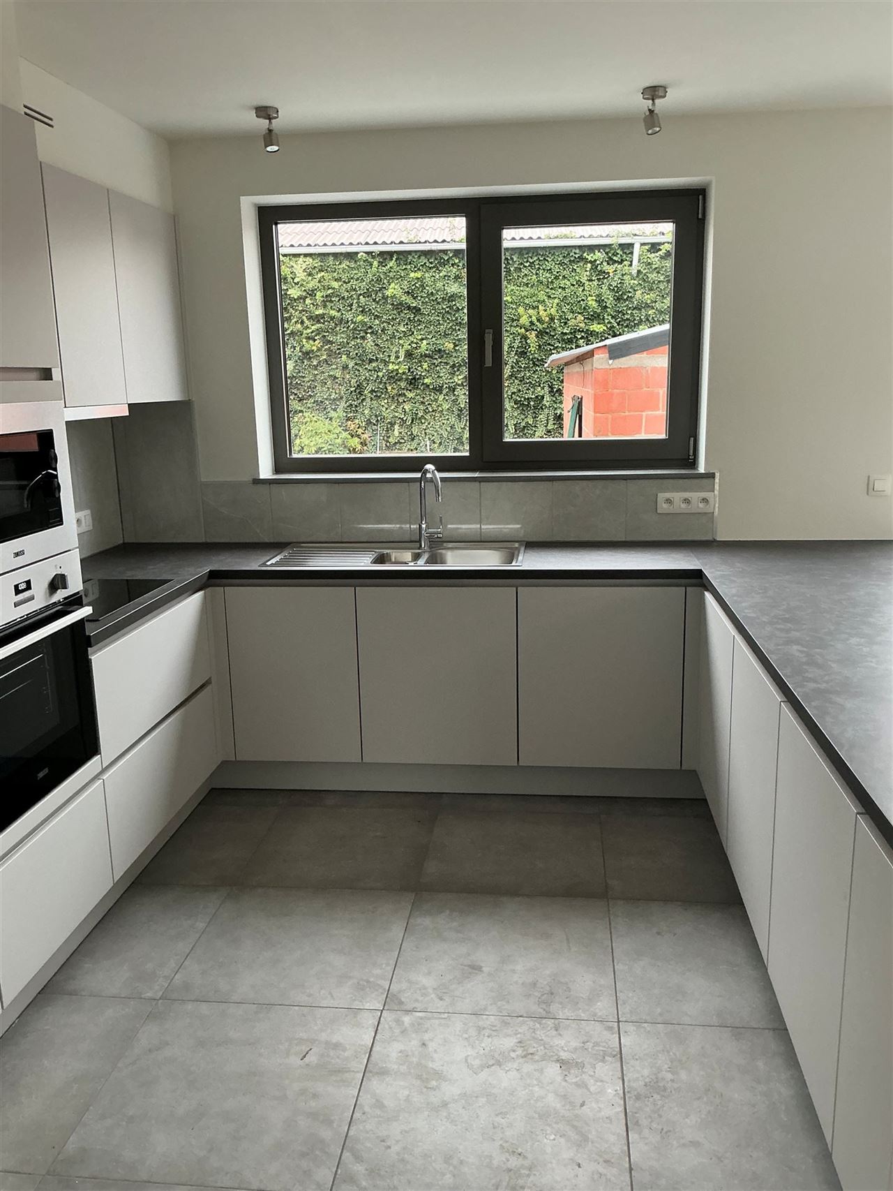 NIEUWBOUW WONING met 4 slaapkamers en 2 badkamers