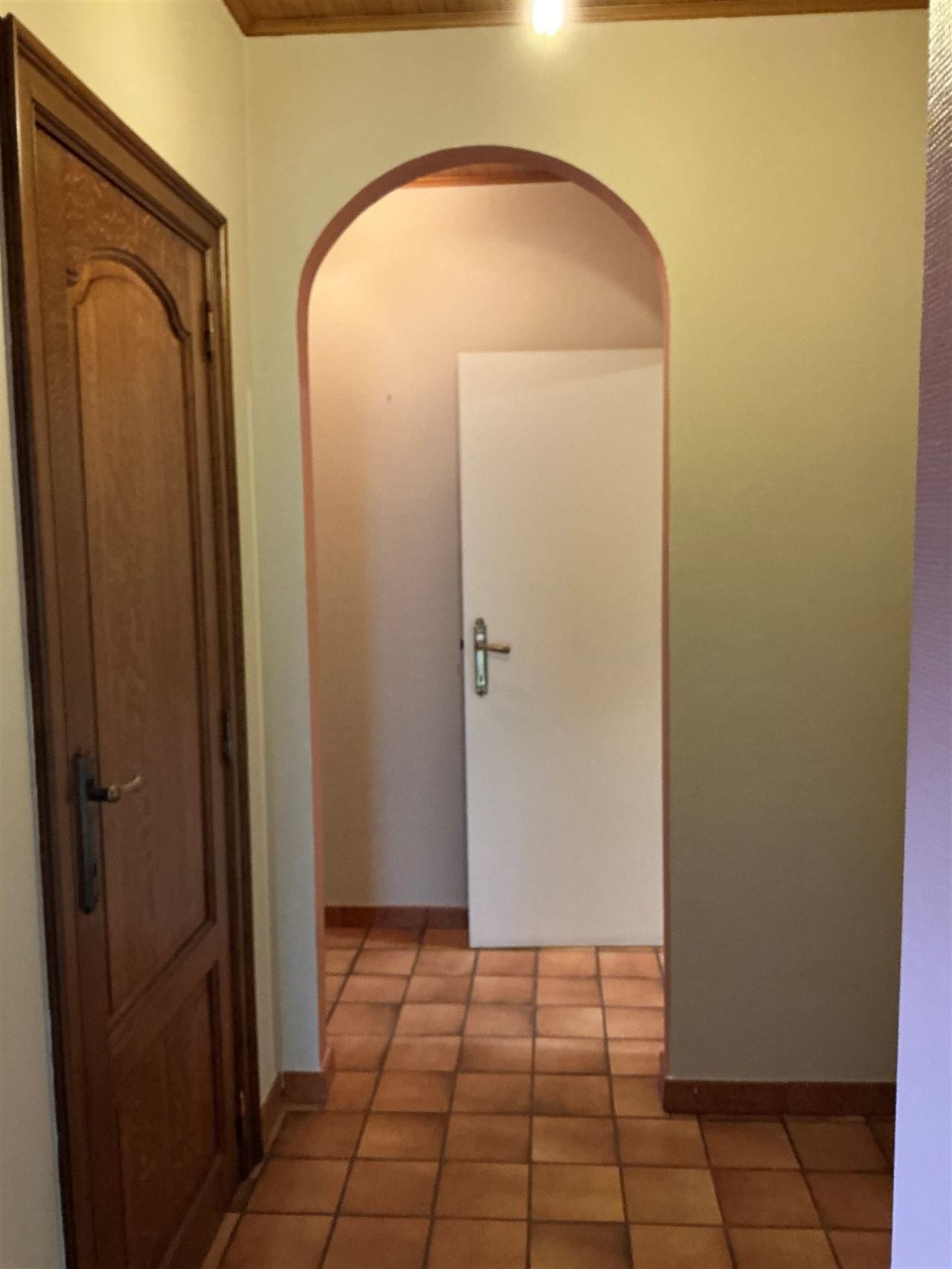 Stijlvolle villa met 4 slaapkamers in rustige buurt.