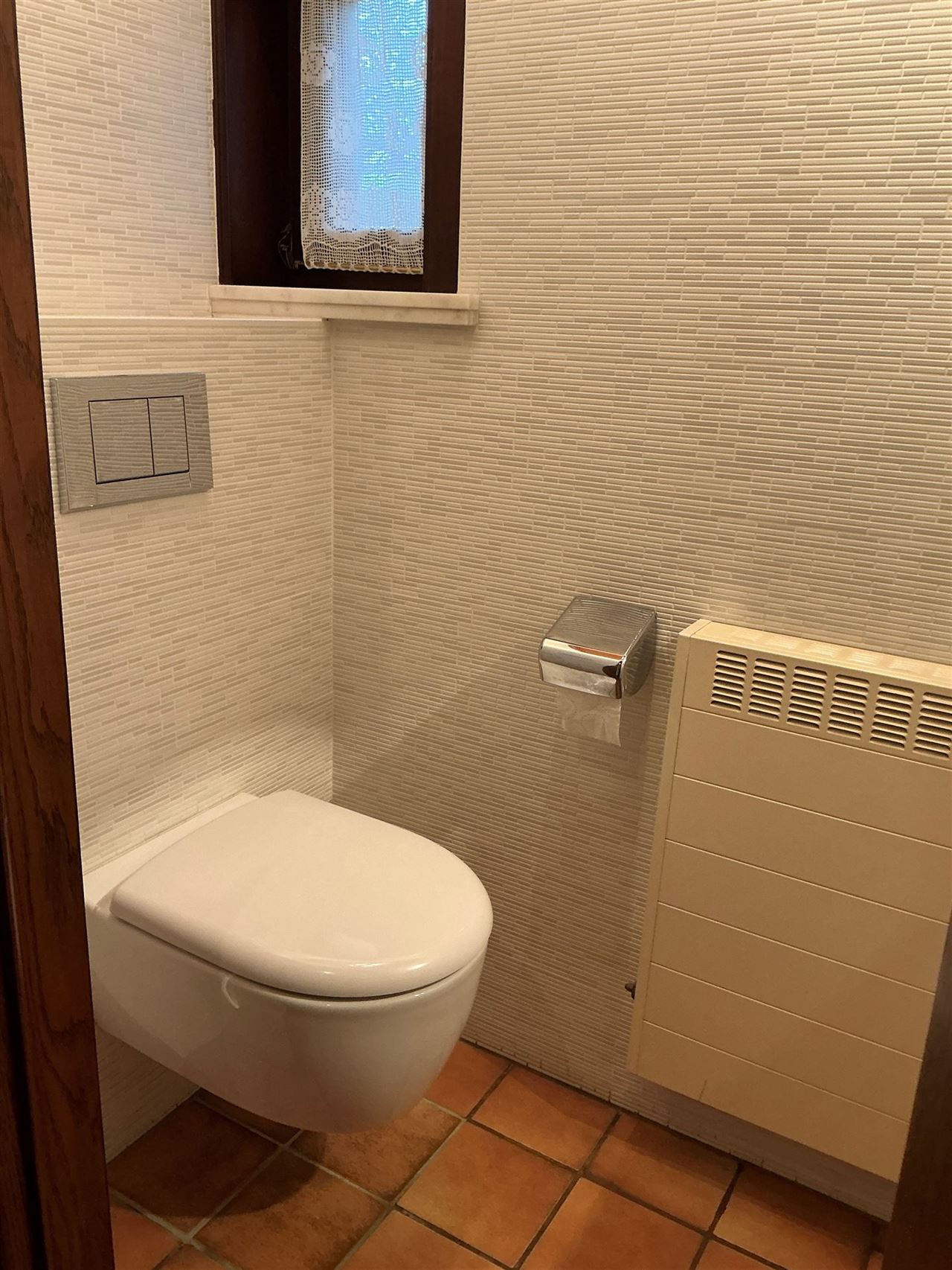 Stijlvolle villa met 4 slaapkamers in rustige buurt.