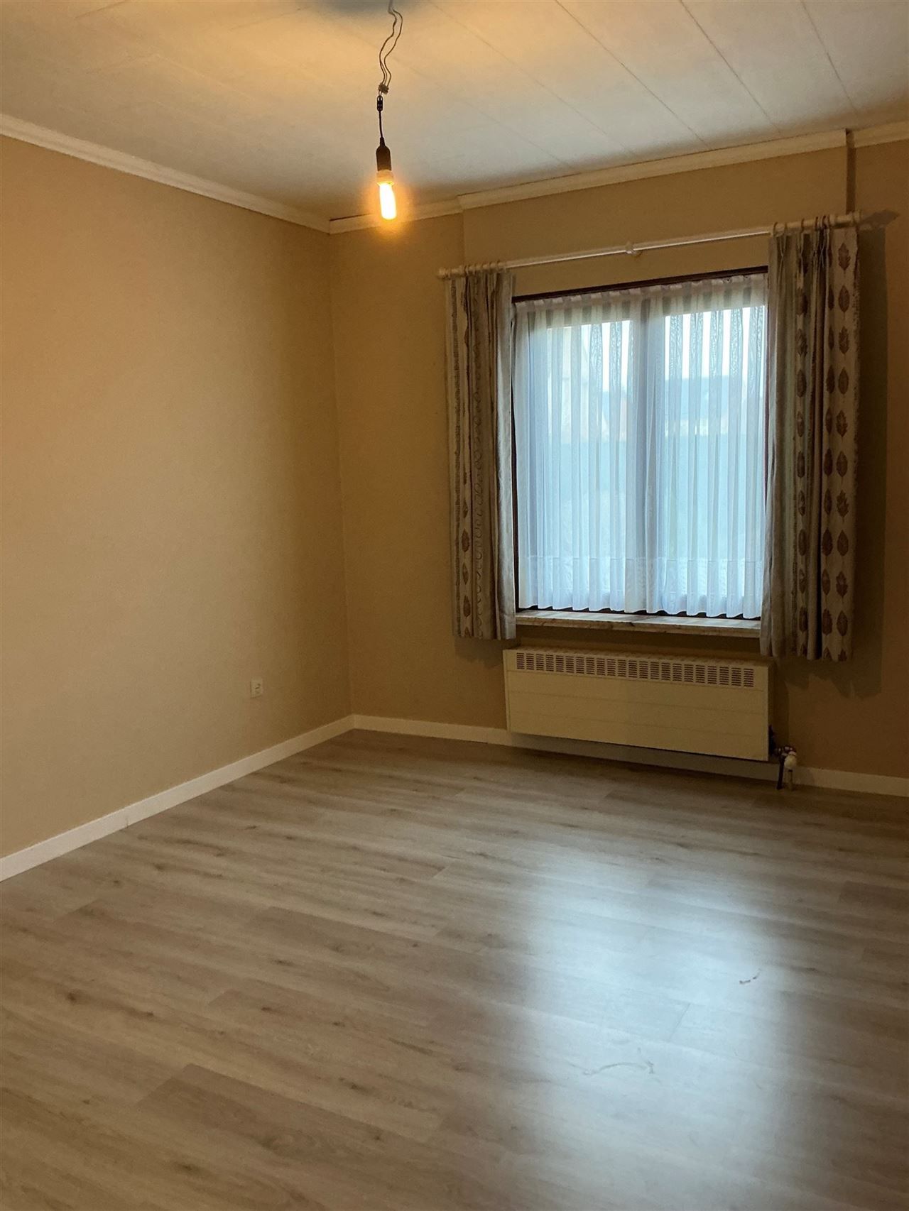 Stijlvolle villa met 4 slaapkamers in rustige buurt.