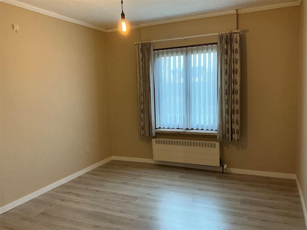 Stijlvolle villa met 4 slaapkamers in rustige buurt.