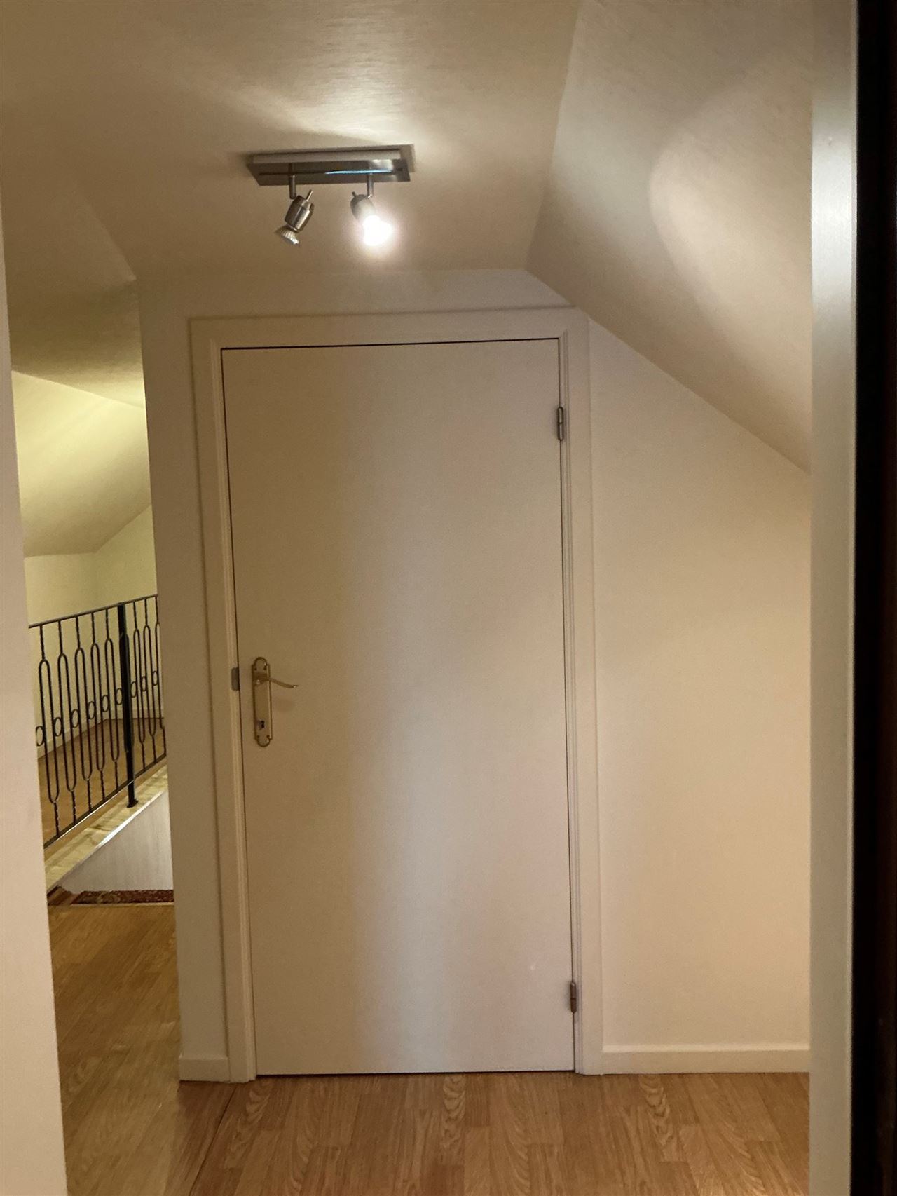 Stijlvolle villa met 4 slaapkamers in rustige buurt.