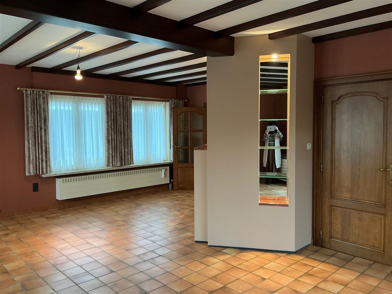 Stijlvolle villa met 4 slaapkamers in rustige buurt.