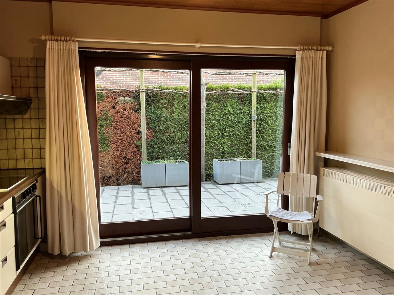 Stijlvolle villa met 4 slaapkamers in rustige buurt.