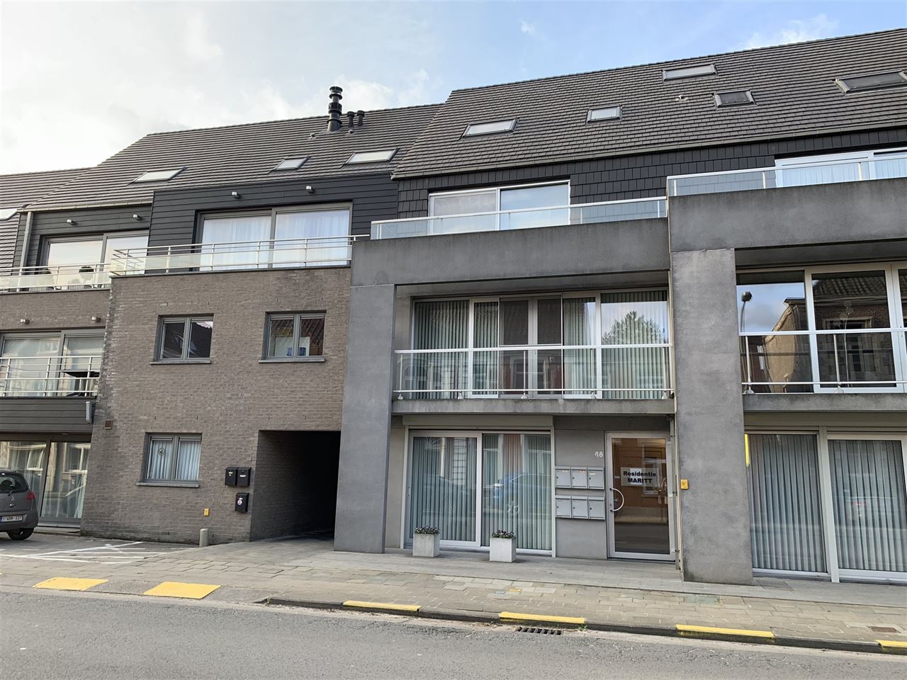 Appartement met 2 slaapkamers, terras en garage