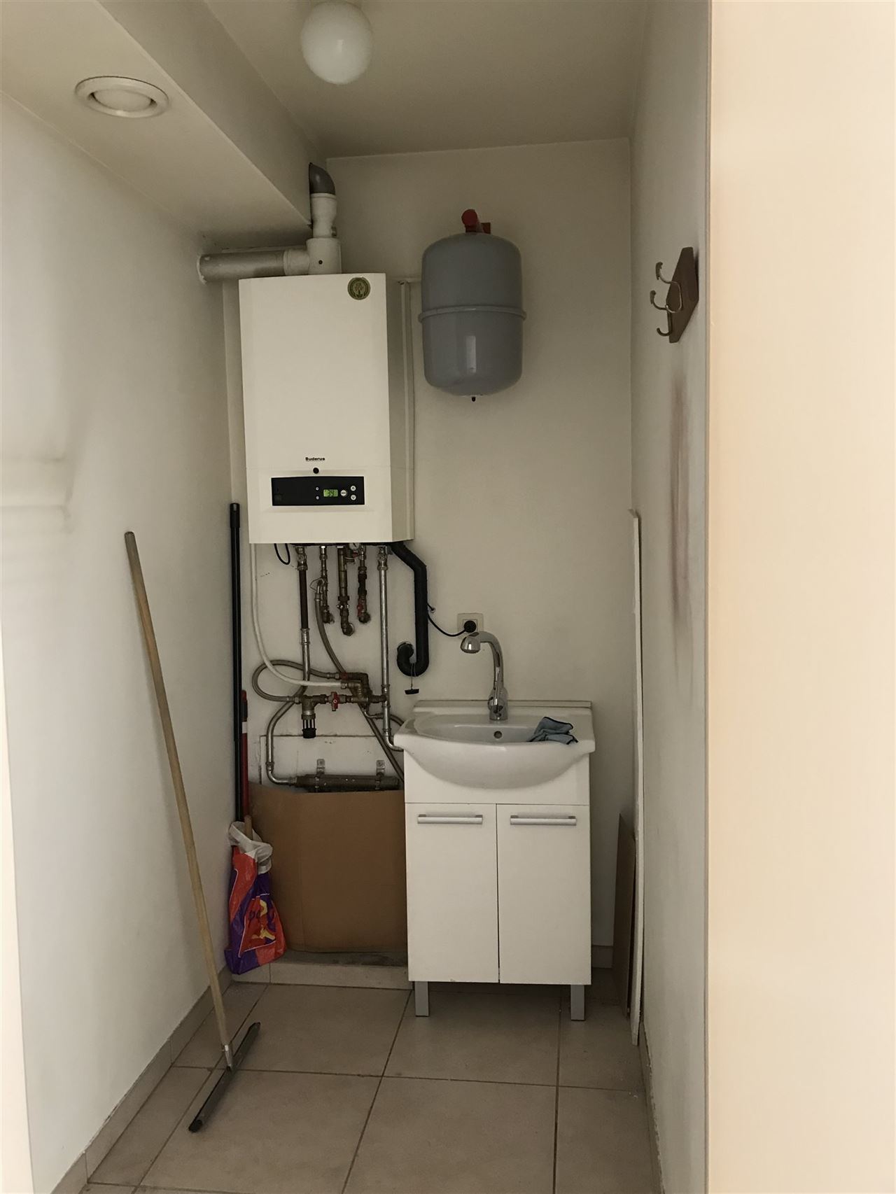 Appartement met 2 slaapkamers, terras en garage