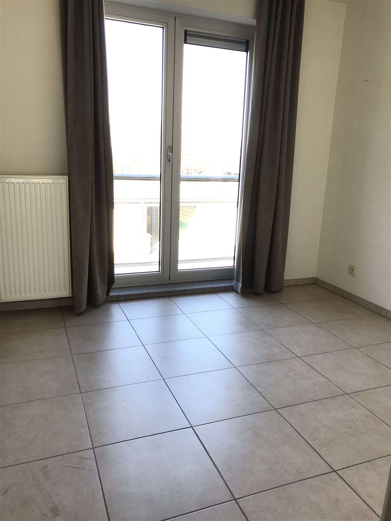 Appartement met 2 slaapkamers, terras en garage