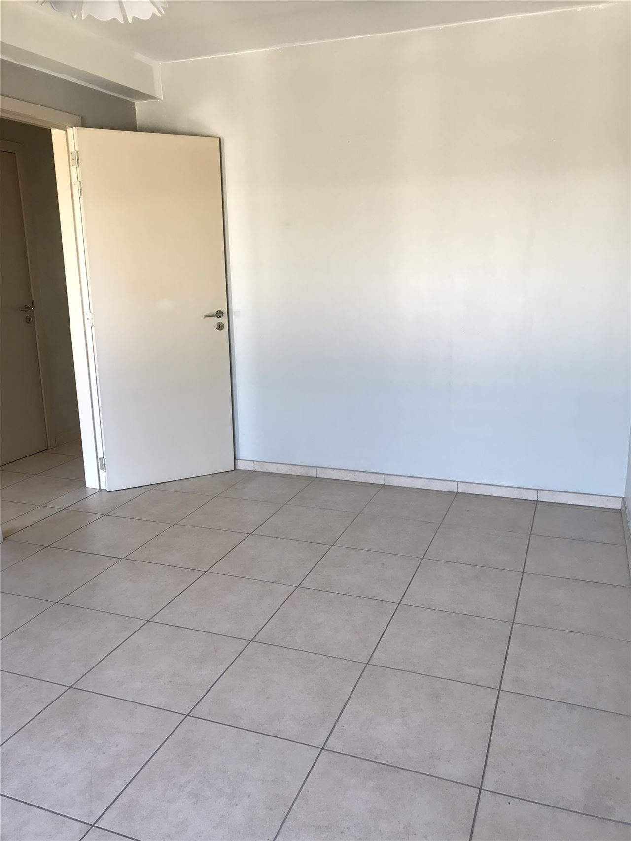 Appartement met 2 slaapkamers, terras en garage