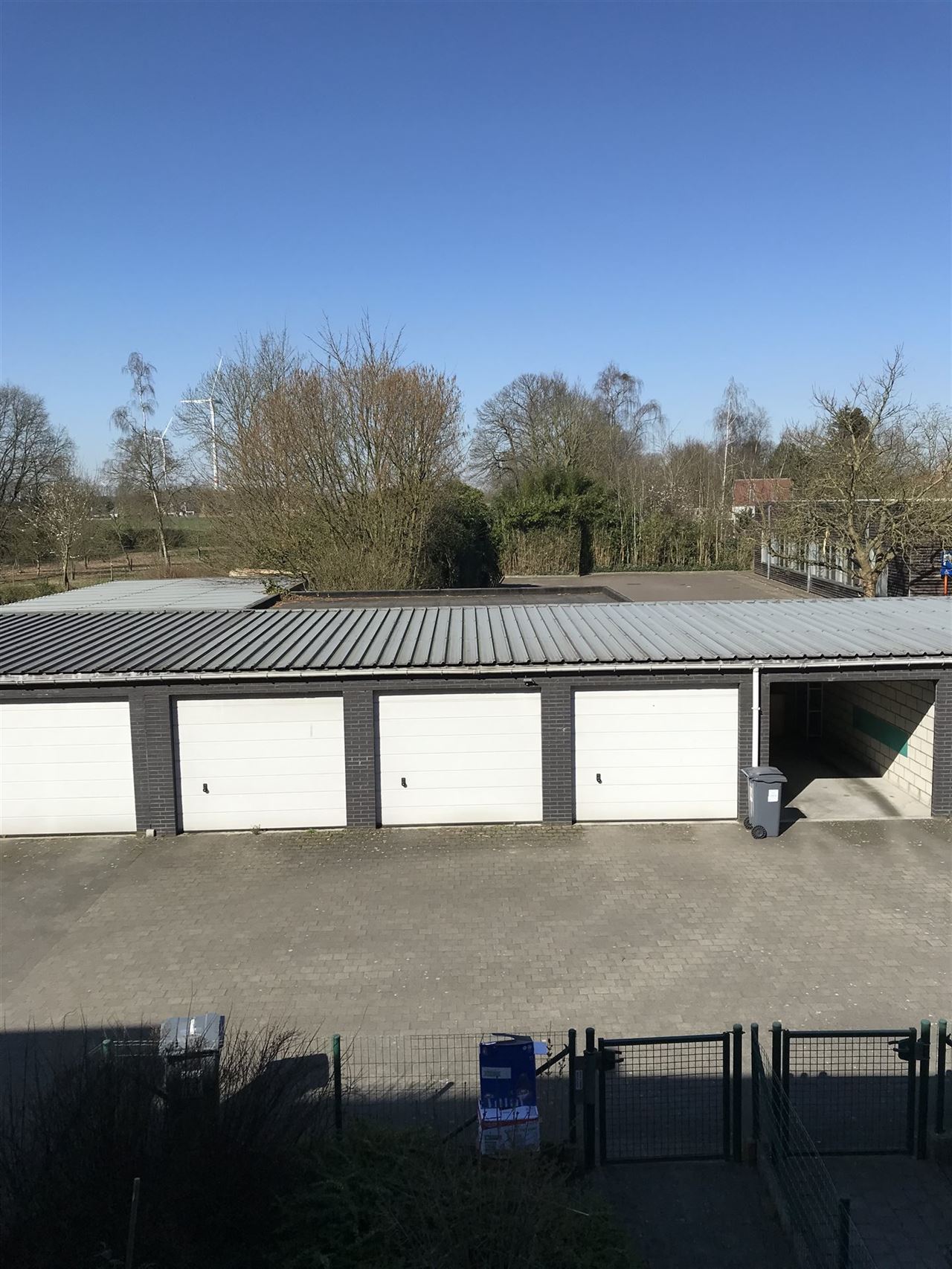 Appartement met 2 slaapkamers, terras en garage