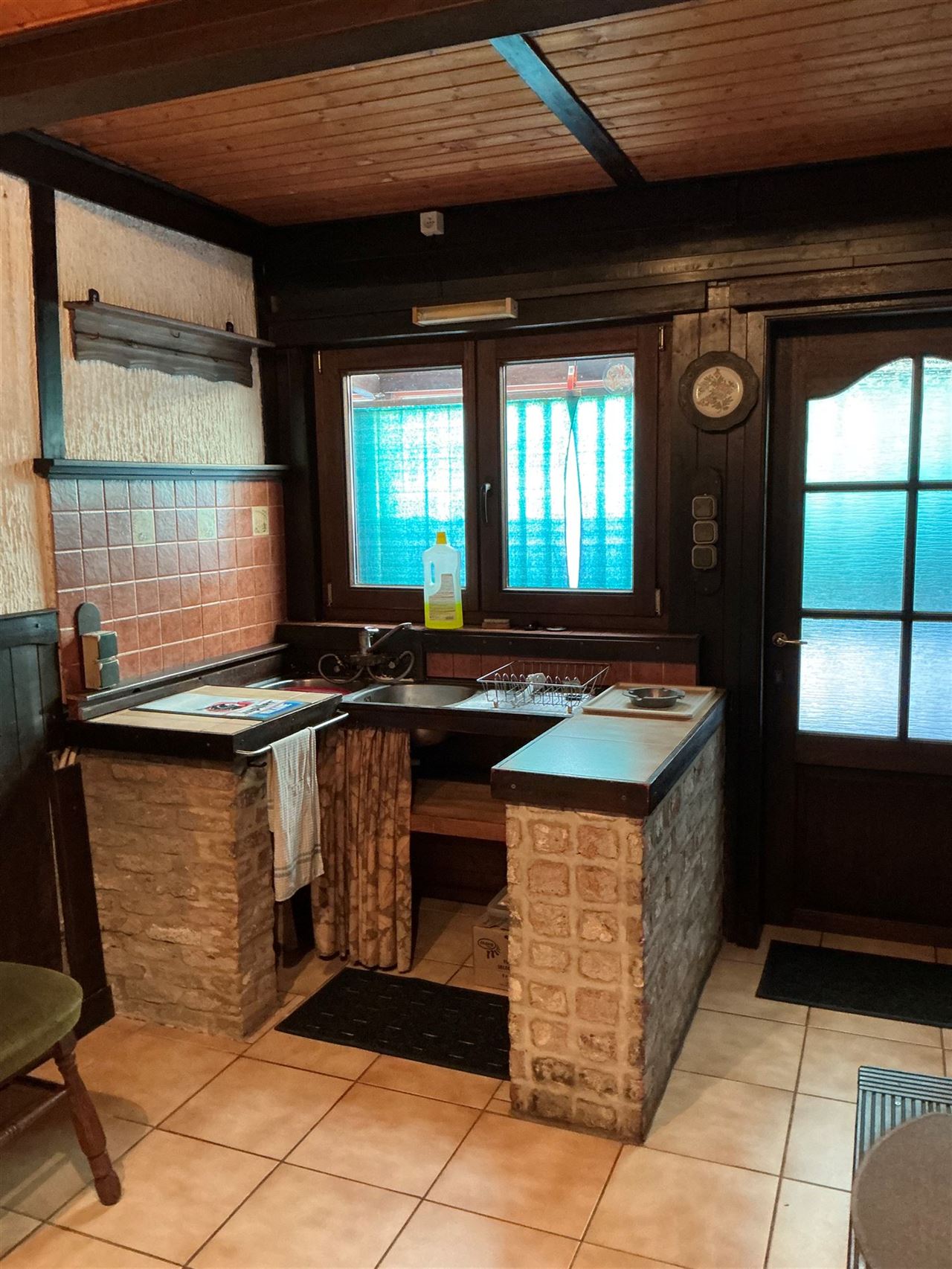 Groen gelegen, te renoveren huisje op een perceel van 500m²