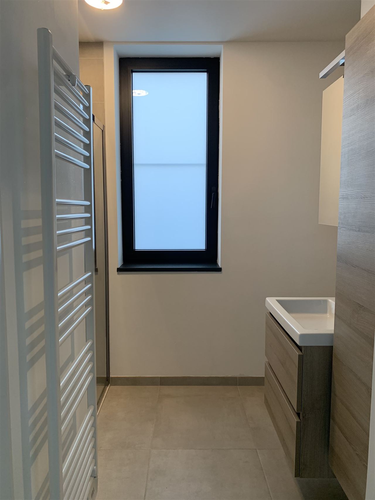 Nieuw trendy appartement met 1 slaapkamer en groot terras