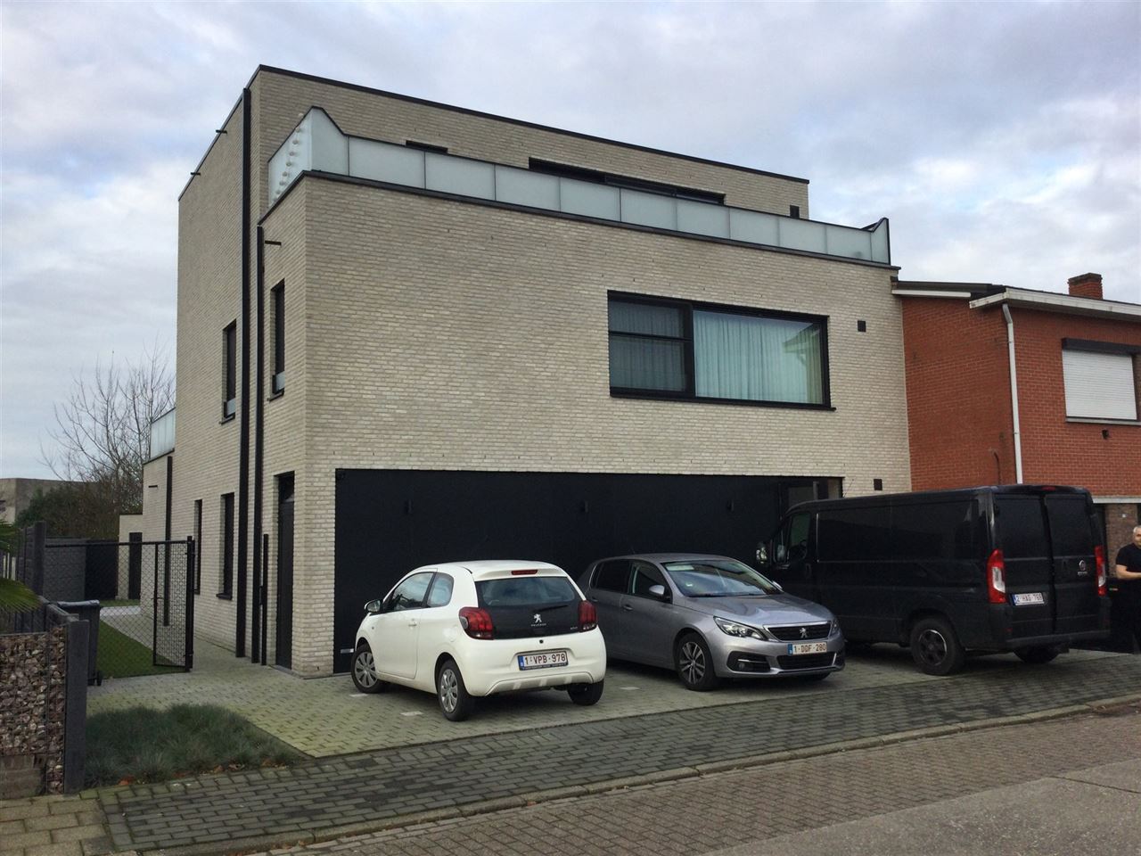 Nieuw trendy appartement met 1 slaapkamer en groot terras