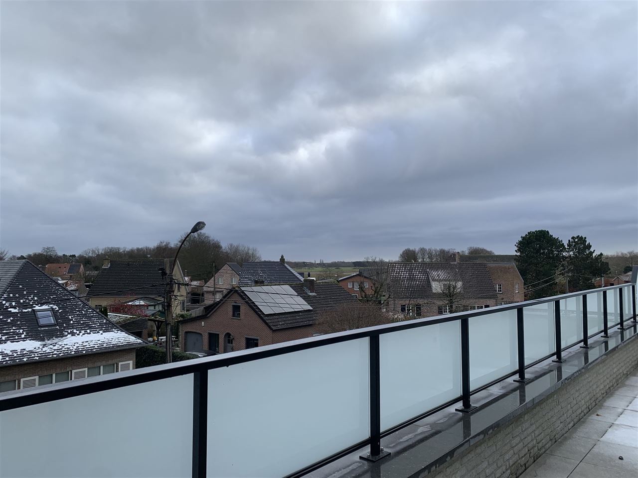 Nieuw trendy appartement met 1 slaapkamer en groot terras