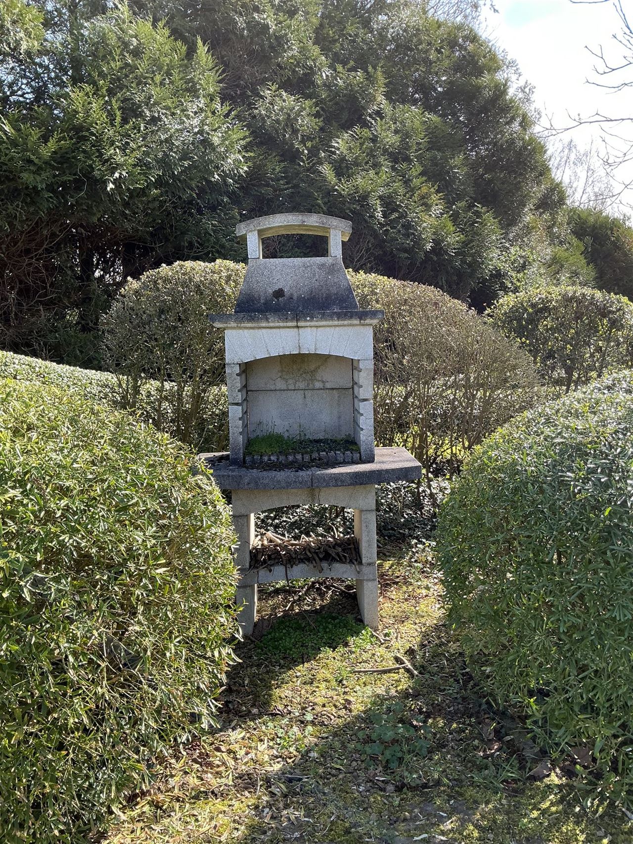 Ruime, iets oudere, bungalow op een perceel van 2426m²