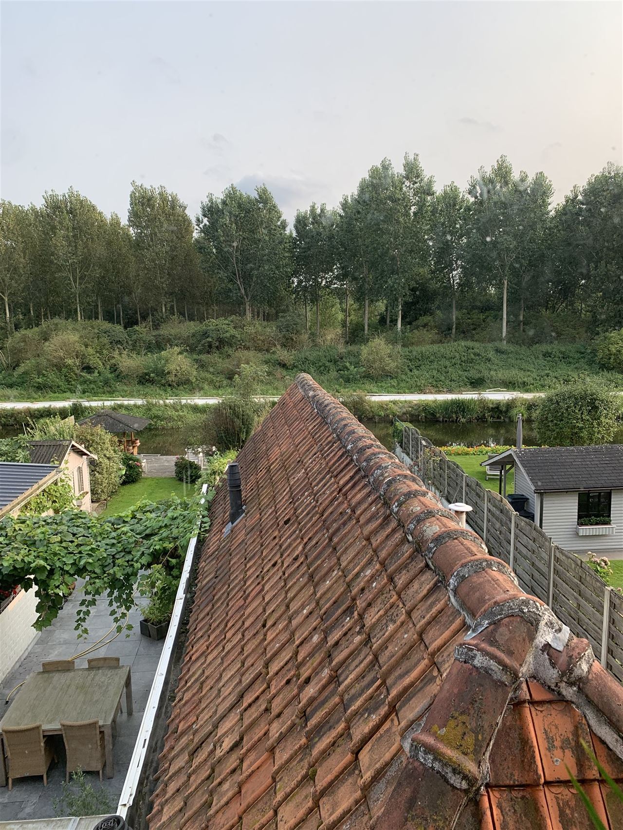 Wonen aan de waterkant te Moerbeke