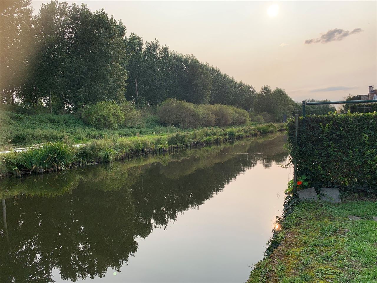 Wonen aan de waterkant te Moerbeke