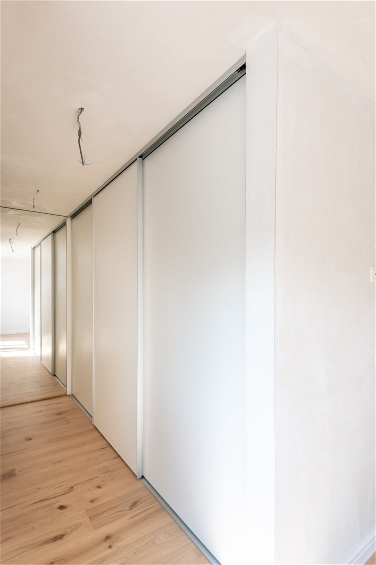 Moderne recente woning met garage en tuinterras