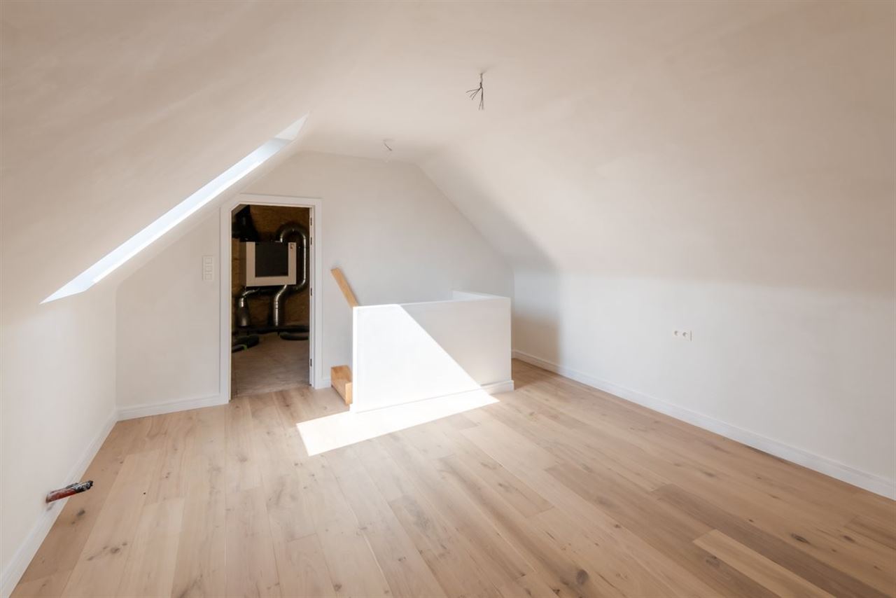 Moderne recente woning met garage en tuinterras