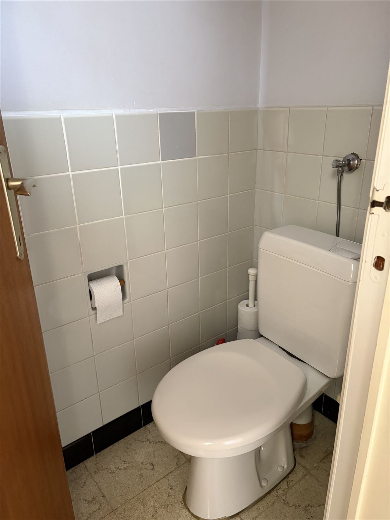 Charmant huis met gezellige tuin, garage en 3 slaapkamers.