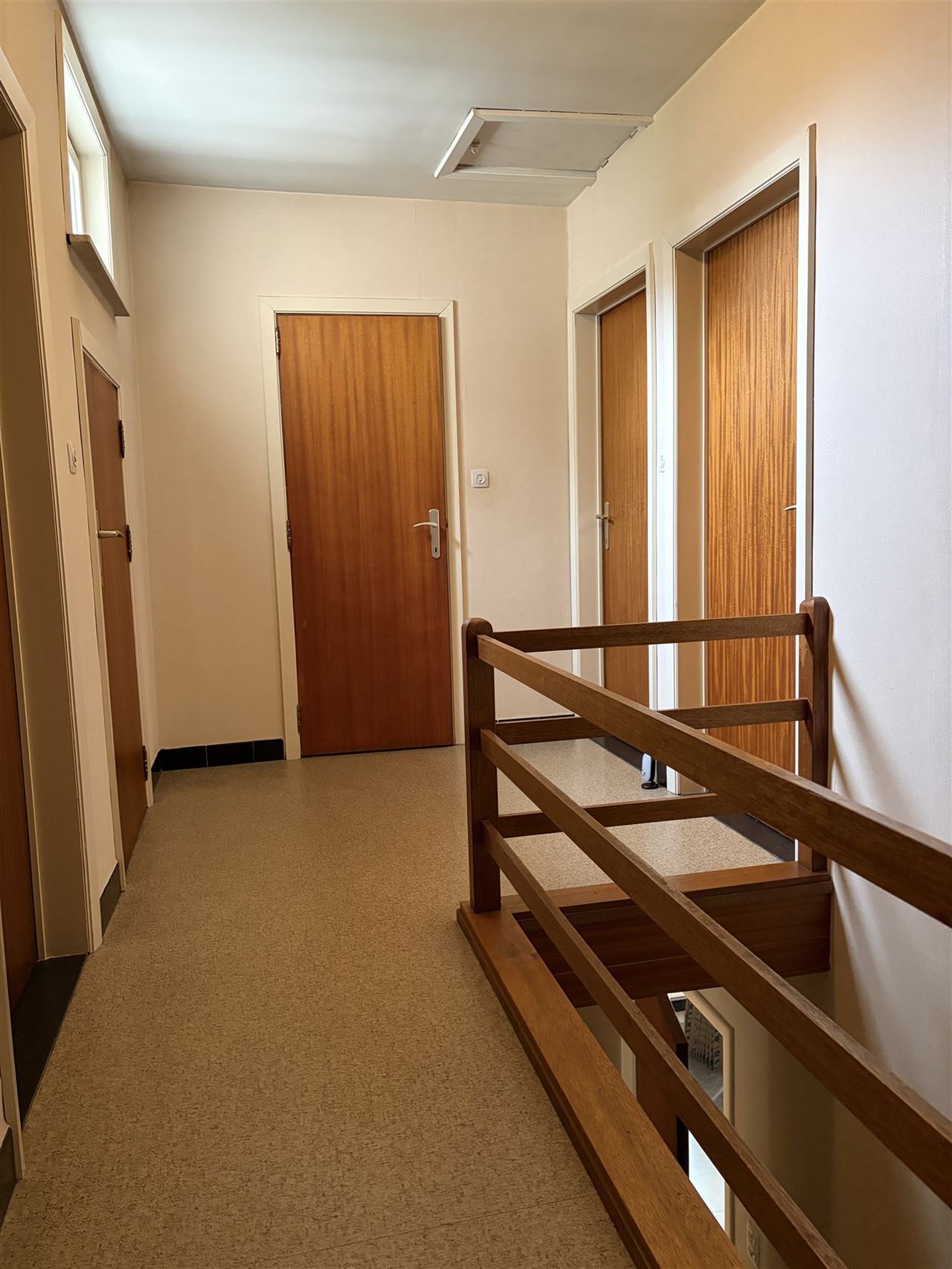 Charmant huis met gezellige tuin, garage en 3 slaapkamers.