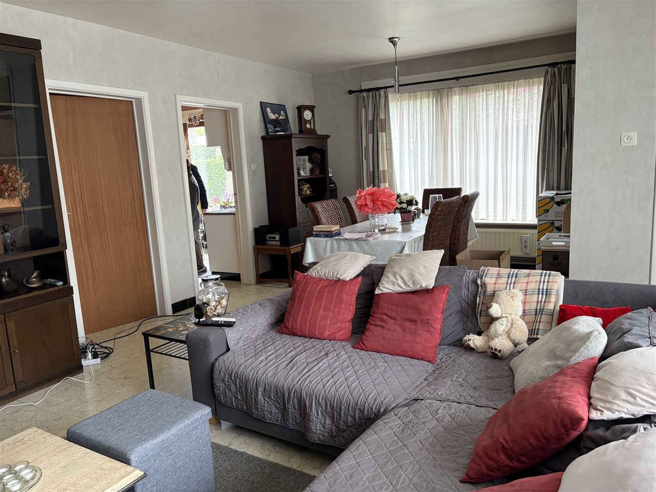 Charmant huis met gezellige tuin, garage en 3 slaapkamers.