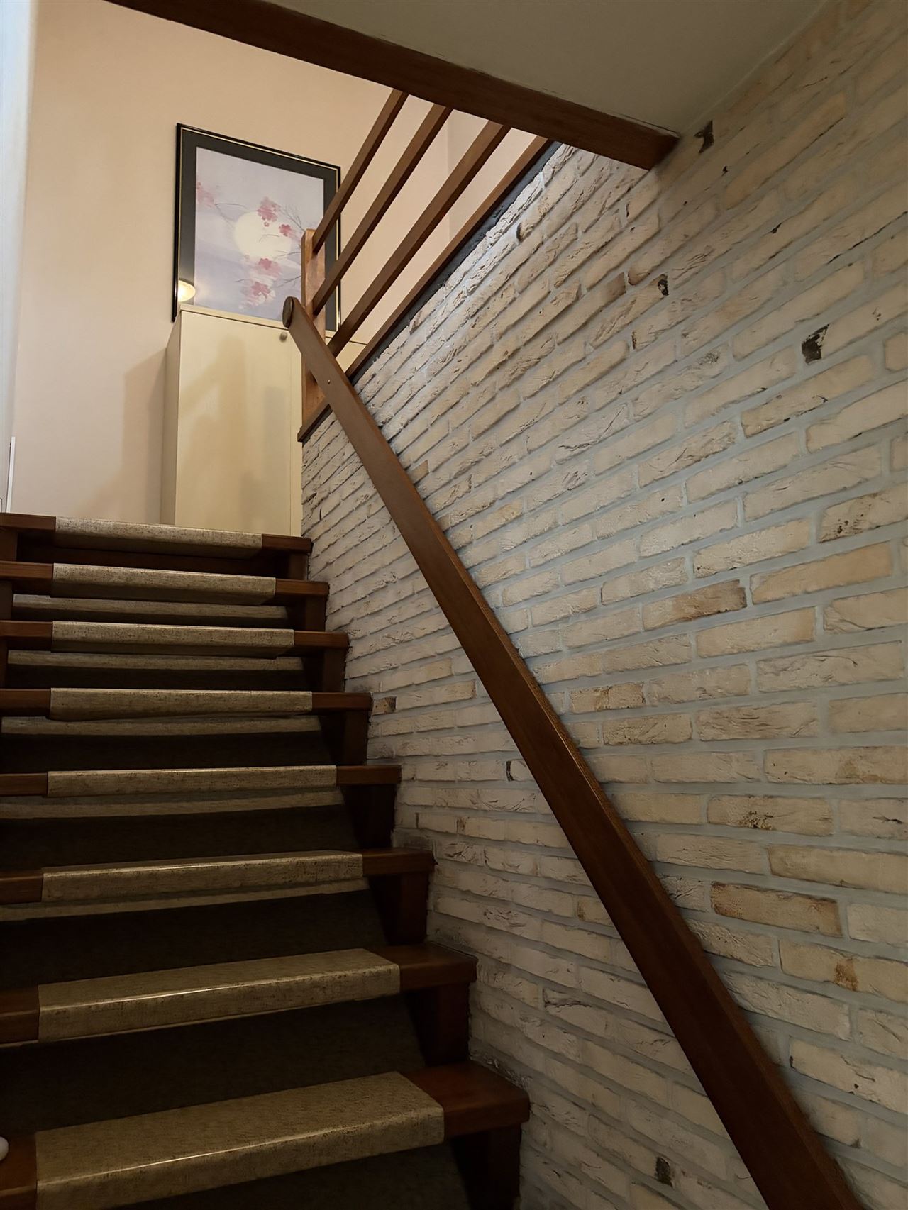 Charmant huis met gezellige tuin, garage en 3 slaapkamers.