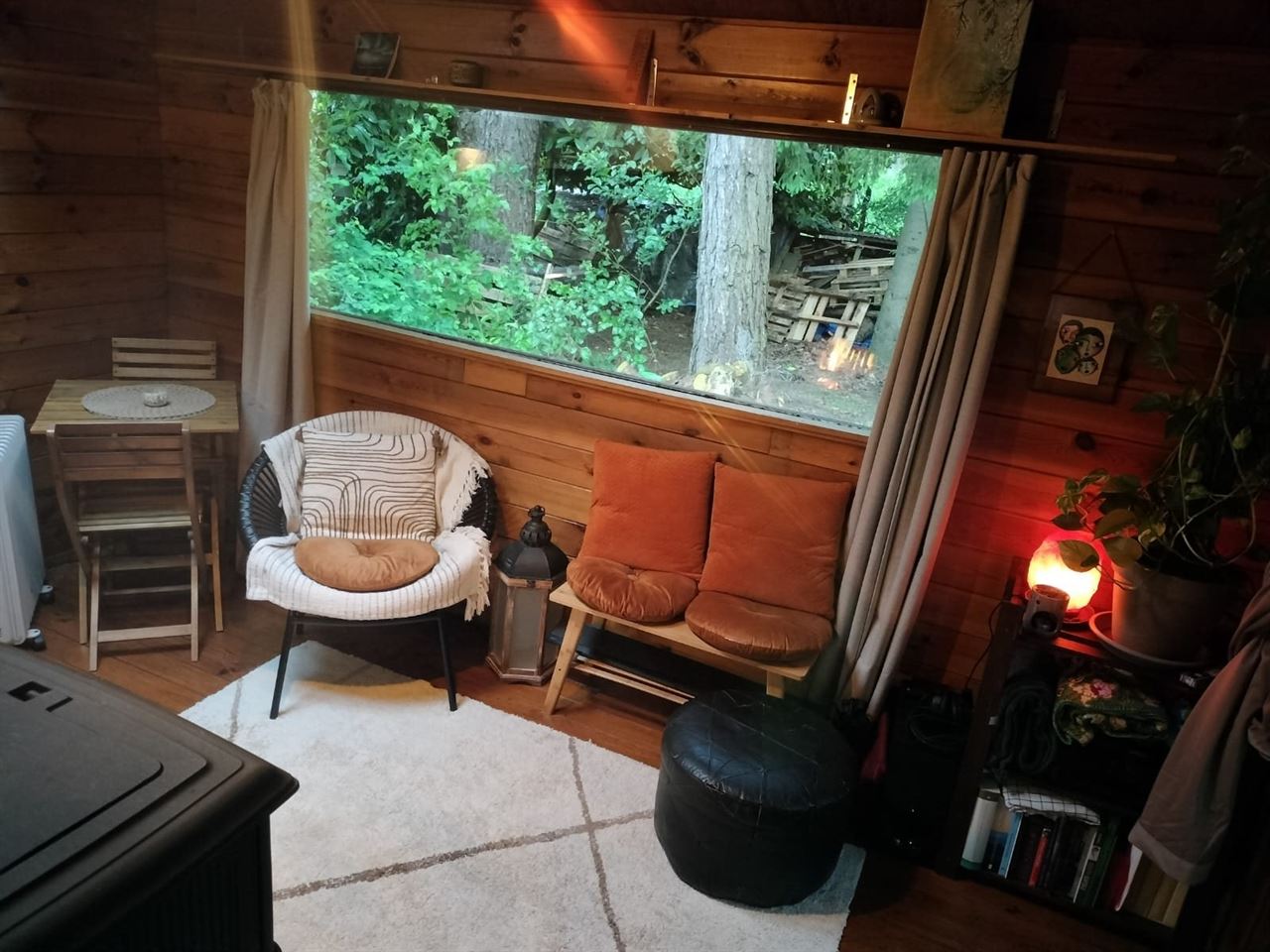 2de verblijf. Tiny, sobere maar gezellige chalet in het bos
