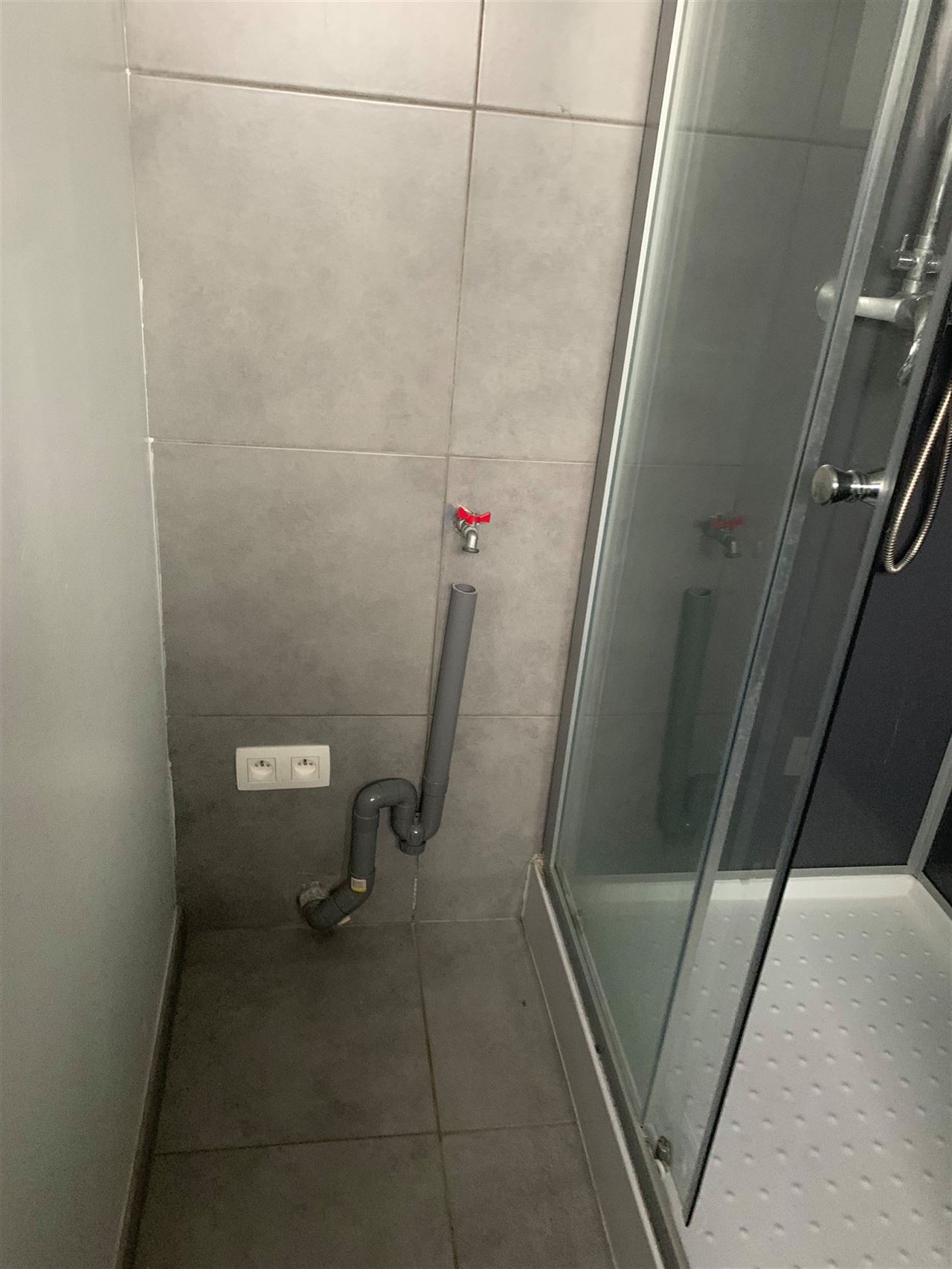 Trendy appartementje met 1 slaapkamer en garage
