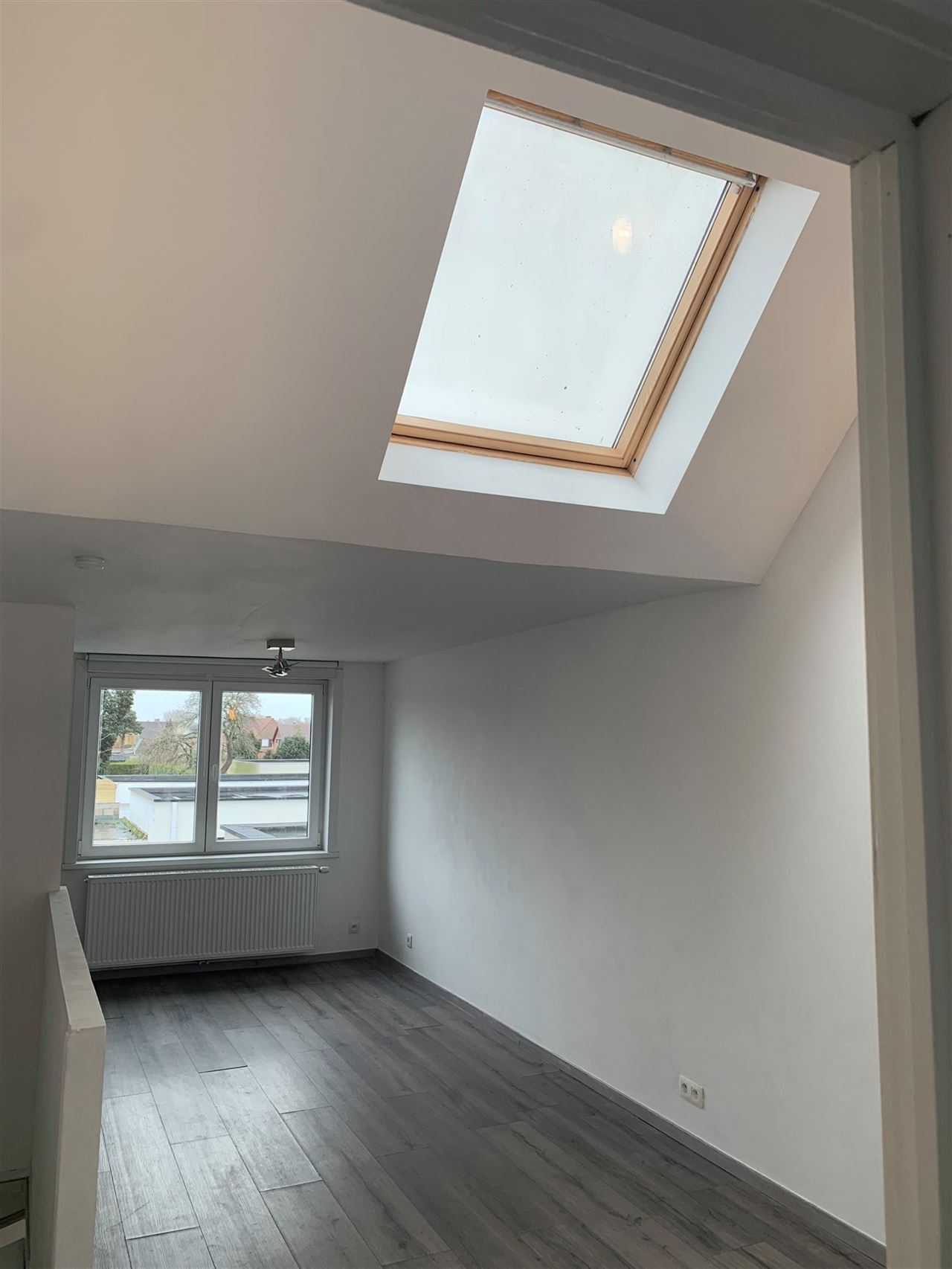 Trendy appartementje met 1 slaapkamer en garage