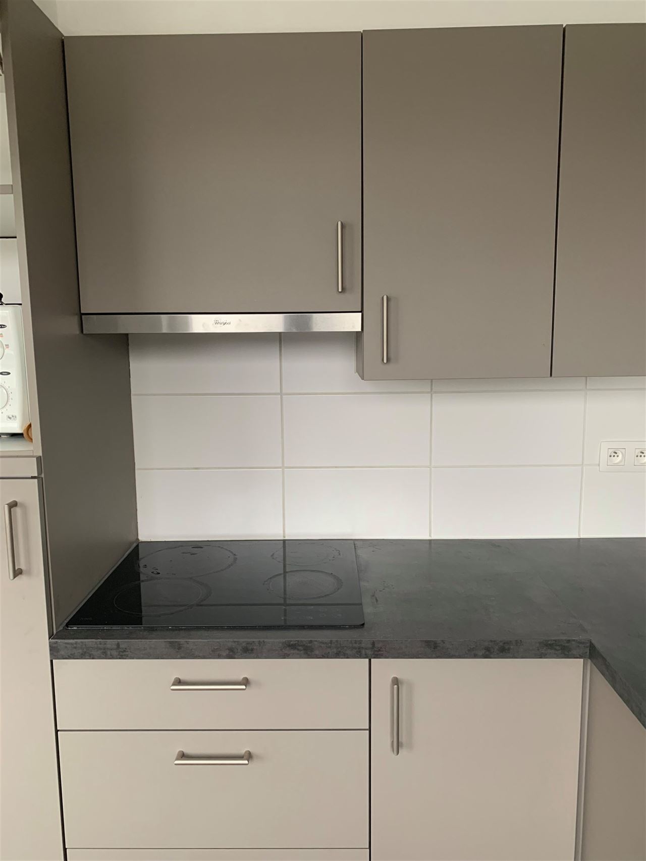 Trendy appartementje met 1 slaapkamer en garage