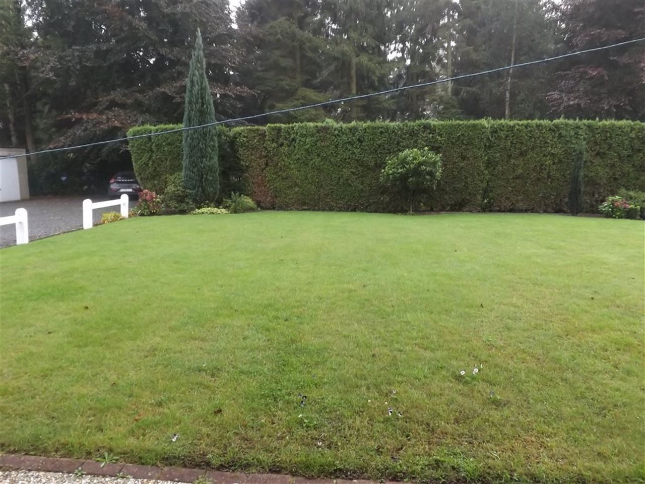 TE HUUR te BELSELE appartement met 2 slaapkamers en garage