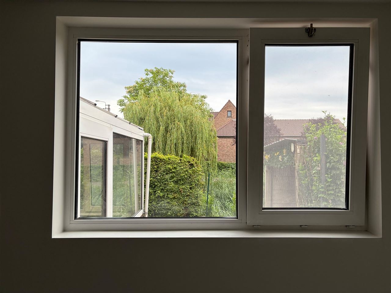Vernieuwde woning met tuin en 4 slaapkamers