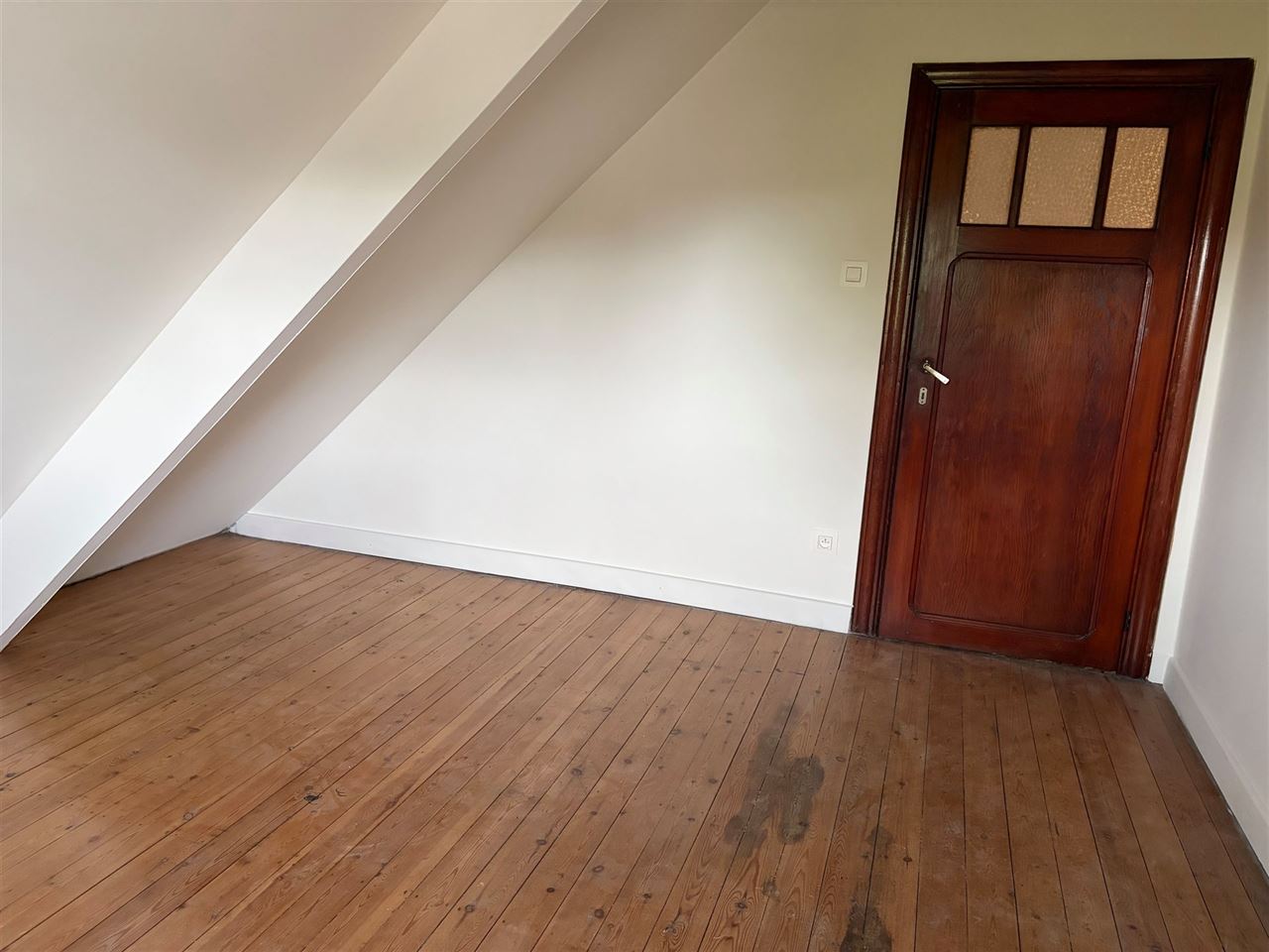Vernieuwde woning met tuin en 4 slaapkamers