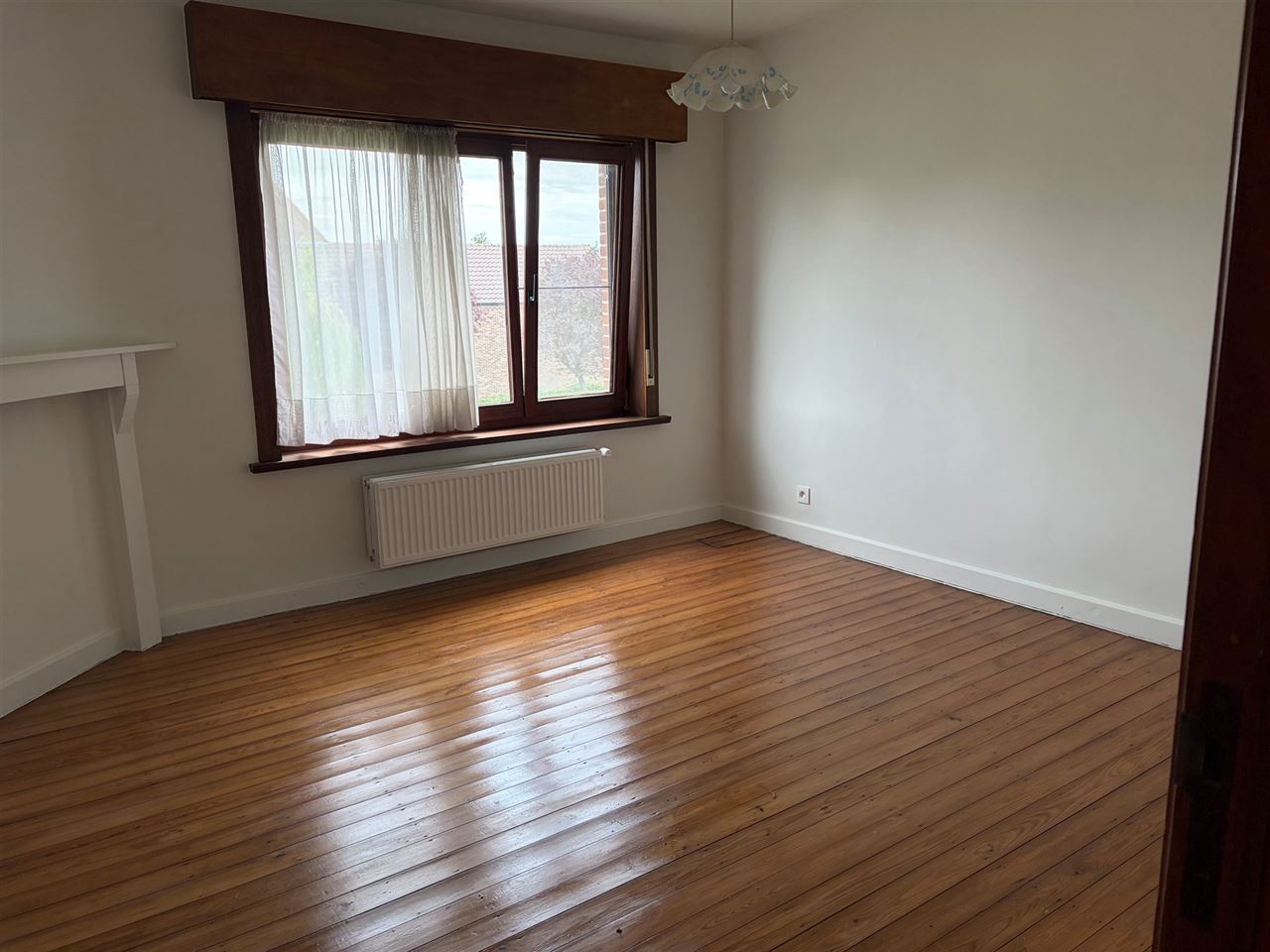 Vernieuwde woning met tuin en 4 slaapkamers