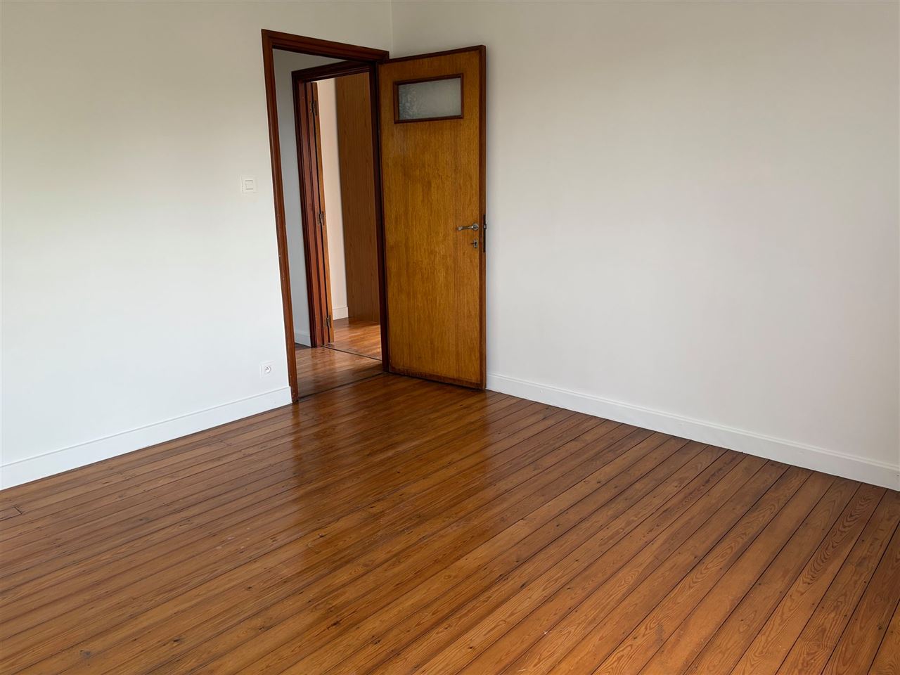 Vernieuwde woning met tuin en 4 slaapkamers