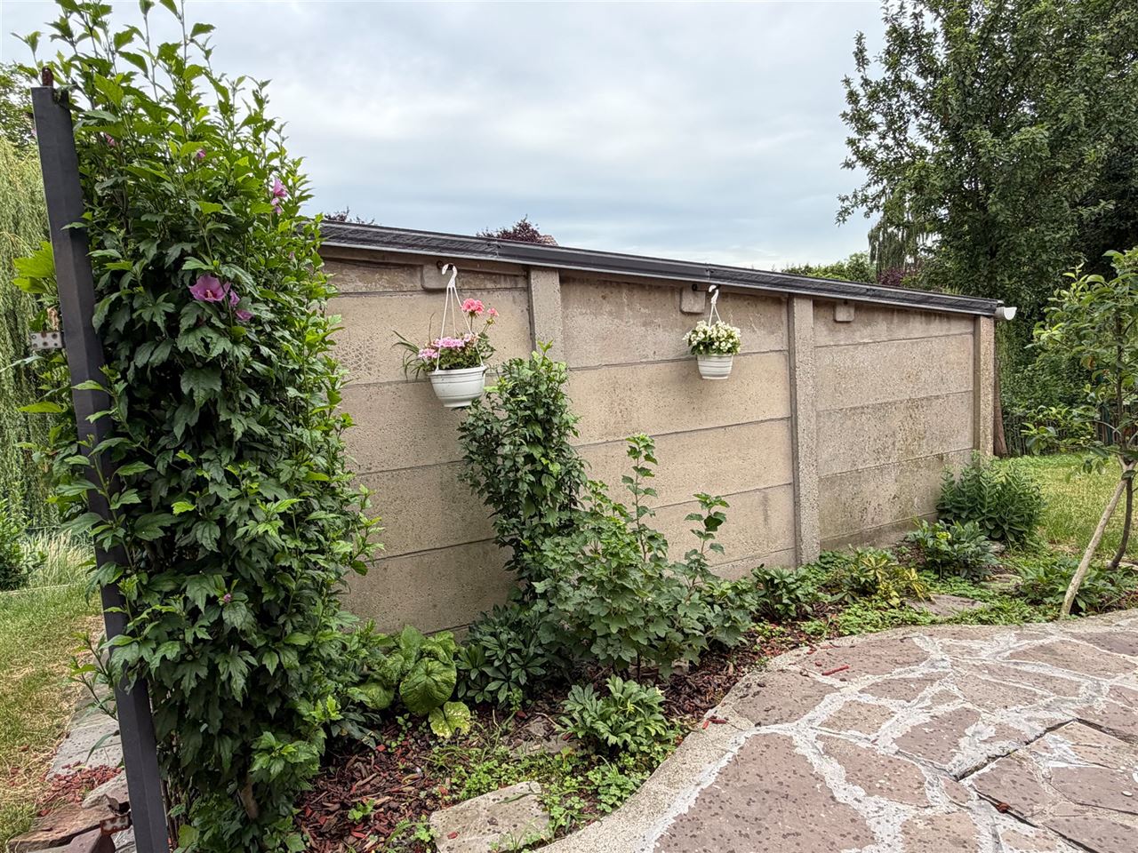 Vernieuwde woning met tuin en 4 slaapkamers