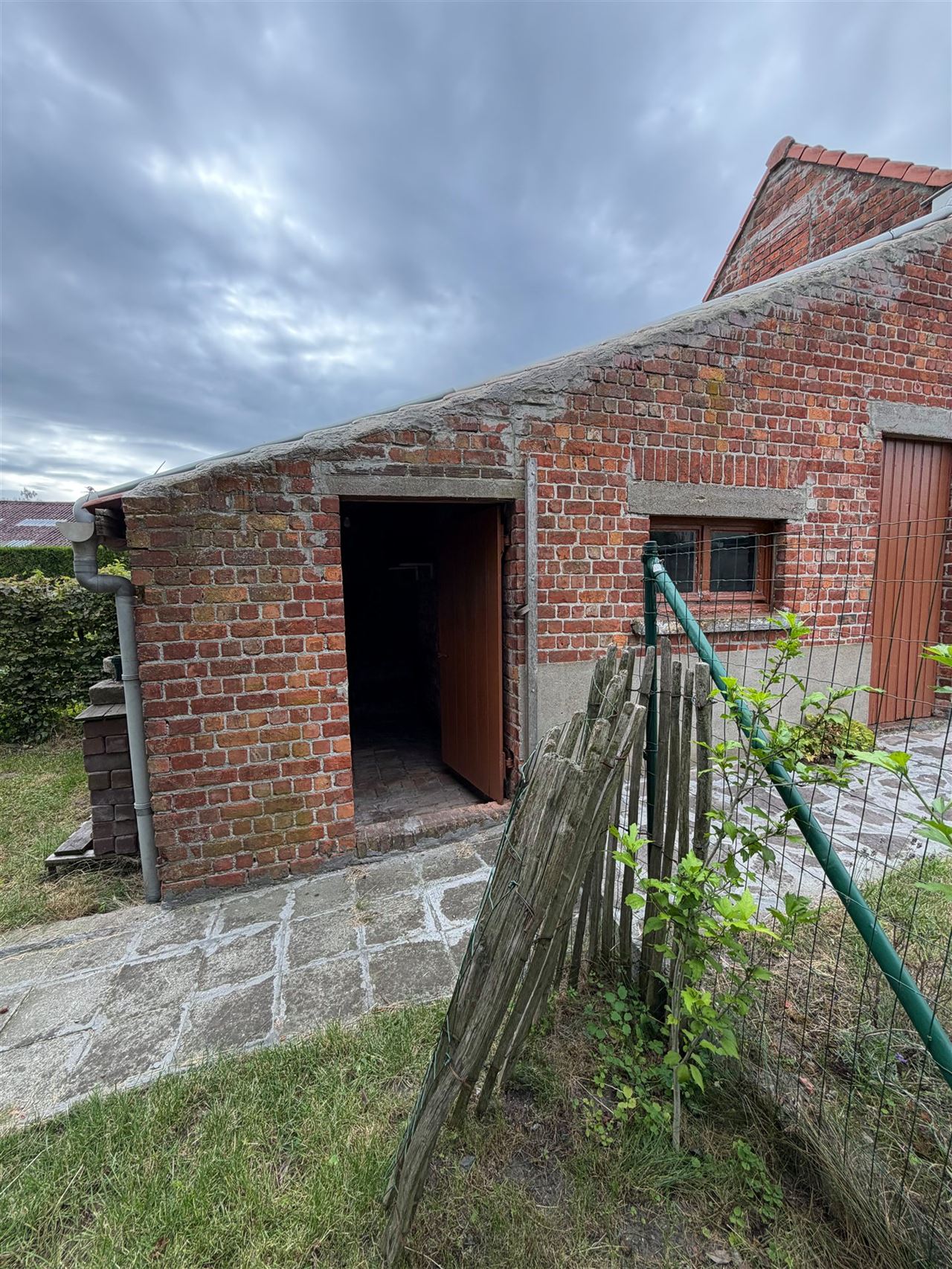 Vernieuwde woning met tuin en 4 slaapkamers