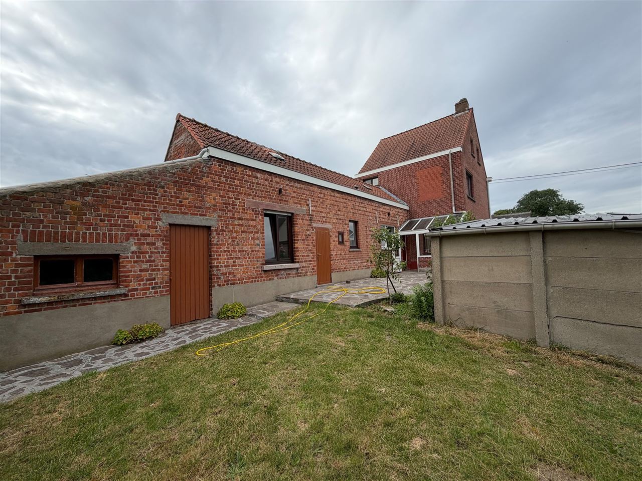 Vernieuwde woning met tuin en 4 slaapkamers
