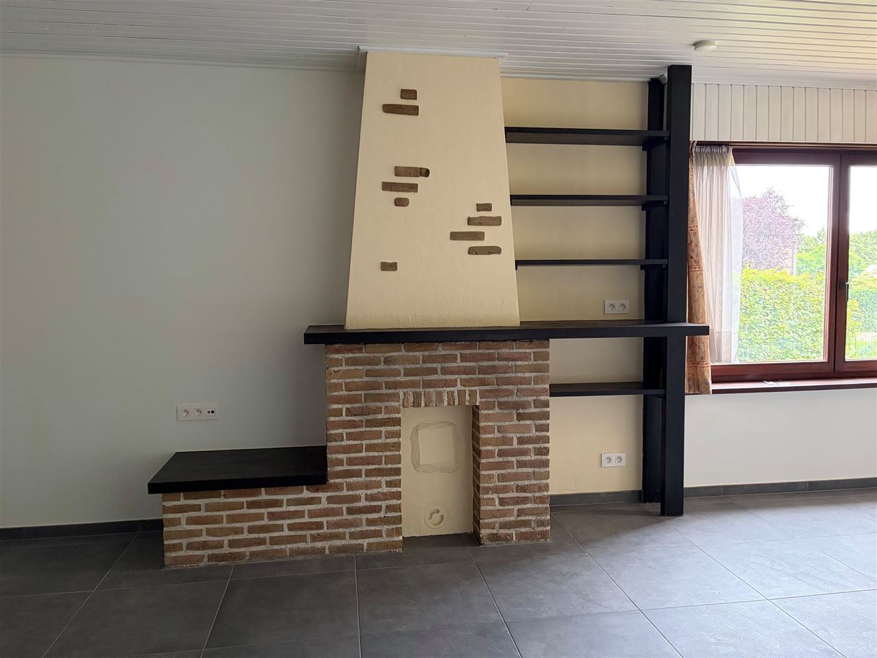 Vernieuwde woning met tuin en 4 slaapkamers