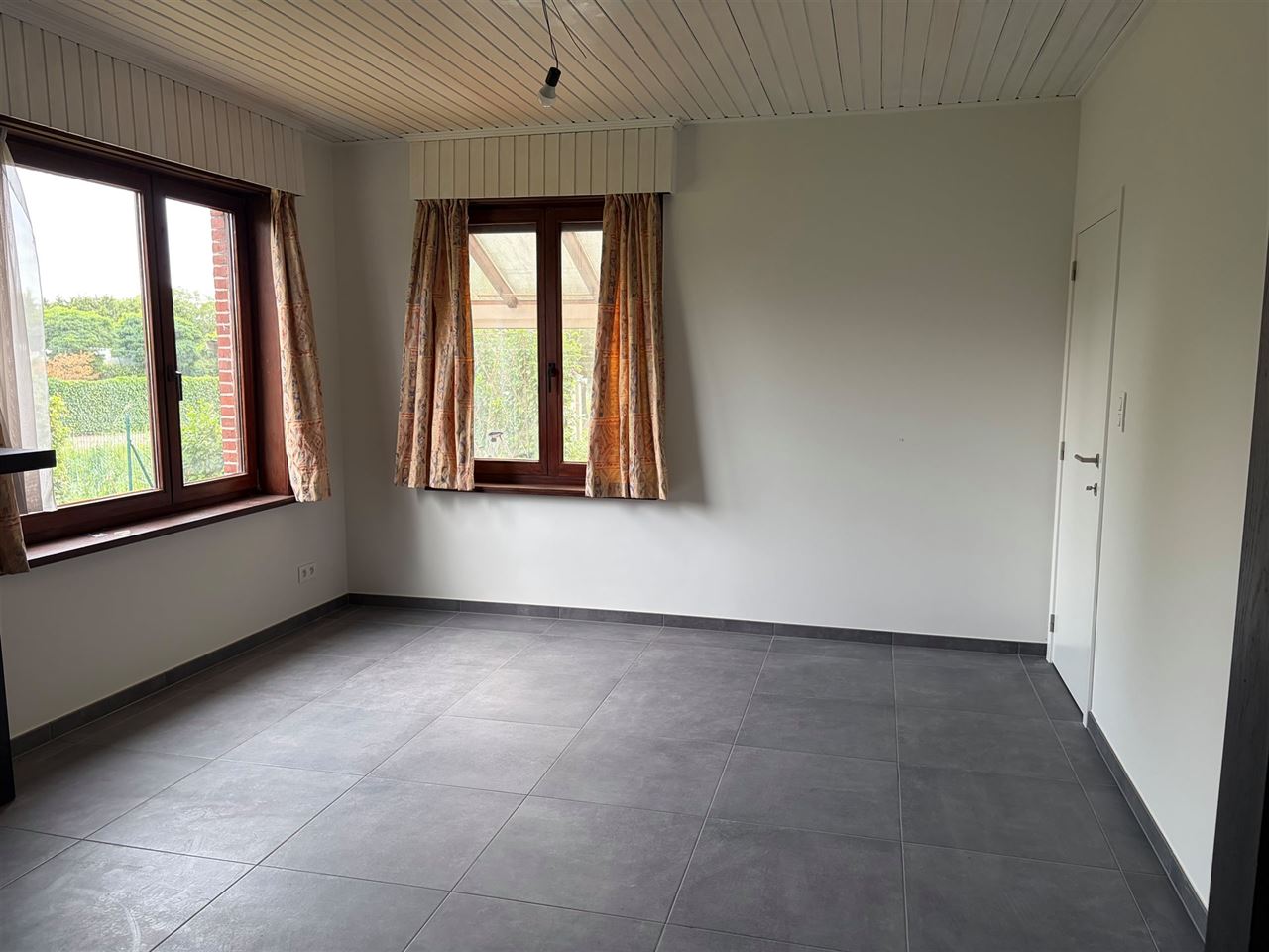 Vernieuwde woning met tuin en 4 slaapkamers